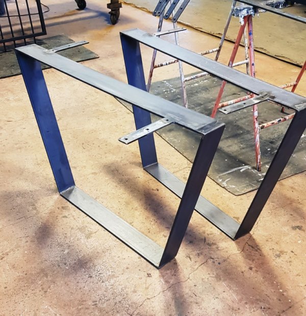 Table et pied de table sur-mesure en fer forgé